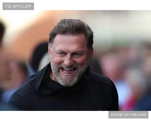 官方：沃尔夫斯堡主帅因战绩不佳下课，助理教练暂代职务